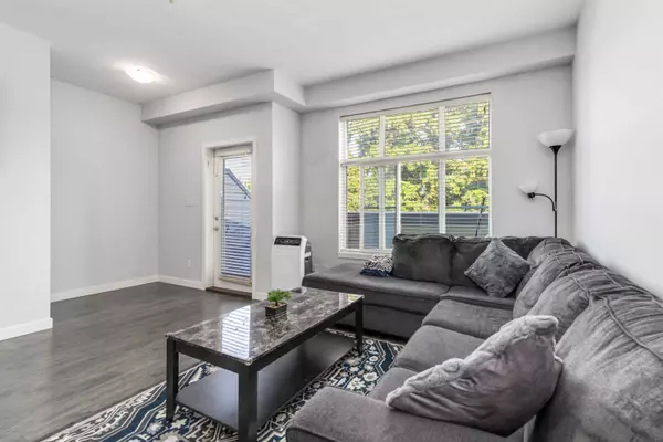 Abbotsford, BC V2T 1S3,32095 Hillcrest AVE #230