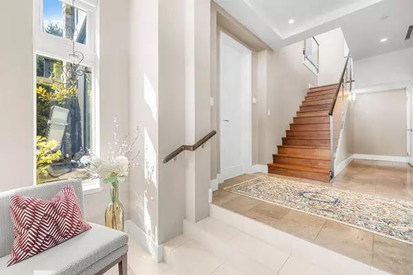 West Vancouver, BC V7S 3K4,2285 Twin Creek PL #102