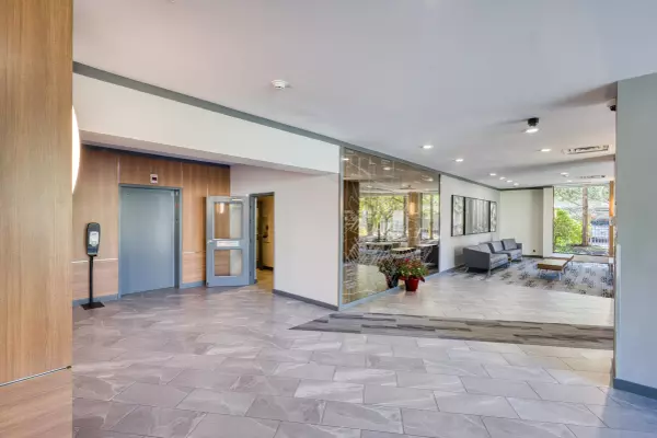 Burnaby, BC V3N 4S6,3980 Carrigan CT #503