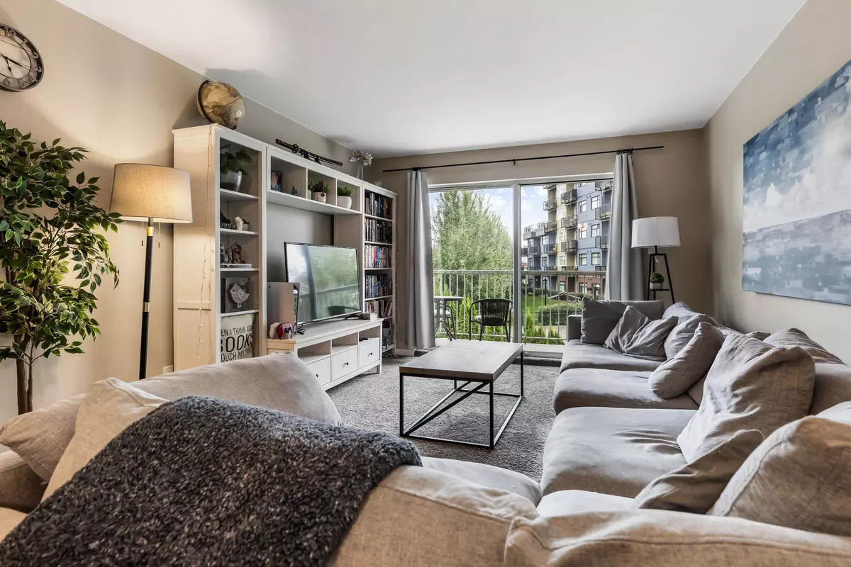 Abbotsford, BC V2S 3K1,2750 Fuller ST #305