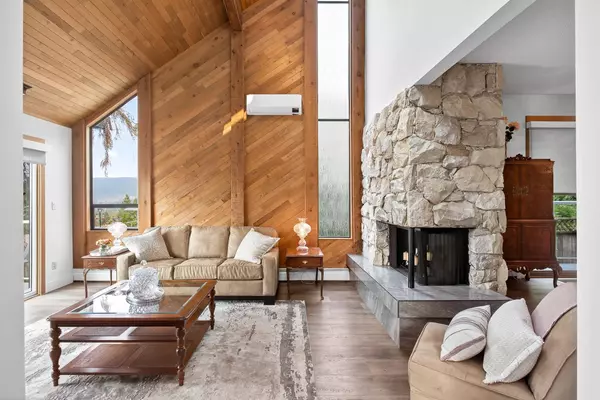 Port Moody, BC V3H 3N3,15 Crawford Bay