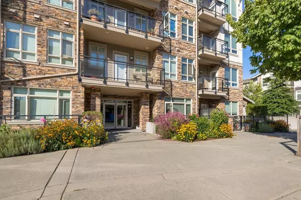 Langley, BC V2Y 0M8,20861 83 AVE #301