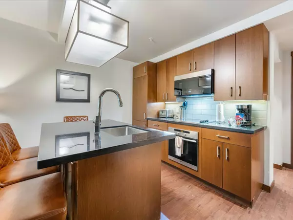 Whistler, BC V8E 0B6,2020 London LN #305B