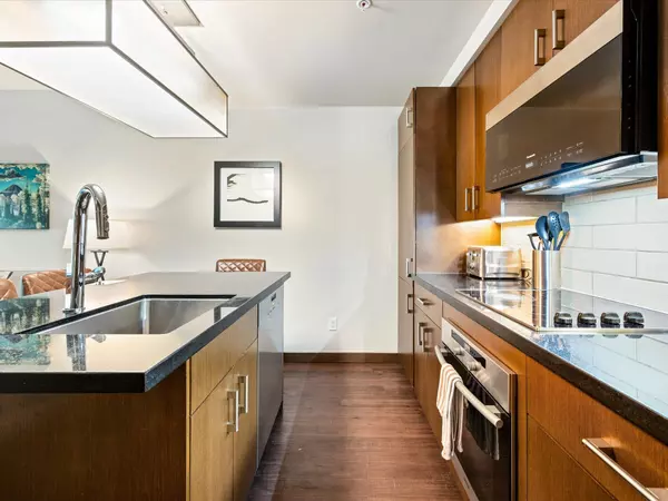 Whistler, BC V8E 0B6,2020 London LN #305B