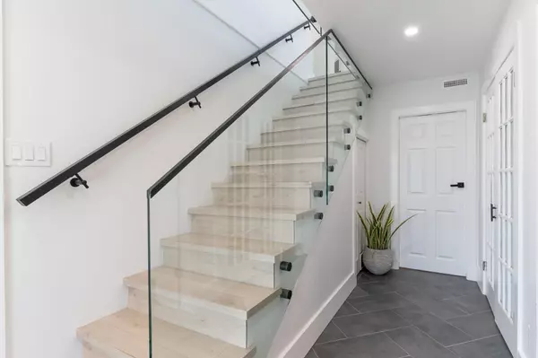 Maple Ridge, BC V2X 3N1,20245 Ditton ST