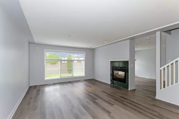 Port Coquitlam, BC V3B 7V8,758 Riverside DR #2