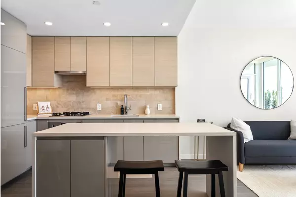 Burnaby, BC V5C 0N7,2186 Gilmore AVE #601