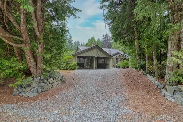 Halfmoon Bay, BC V7Z 1A8,8096 Wildwood RD