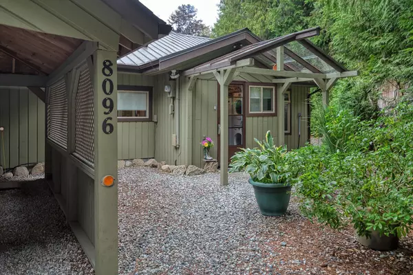 Halfmoon Bay, BC V7Z 1A8,8096 Wildwood RD