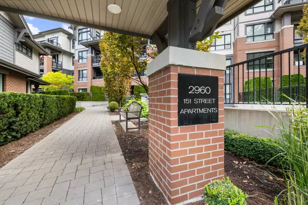 Surrey, BC V4P 0G3,2960 151 ST #214