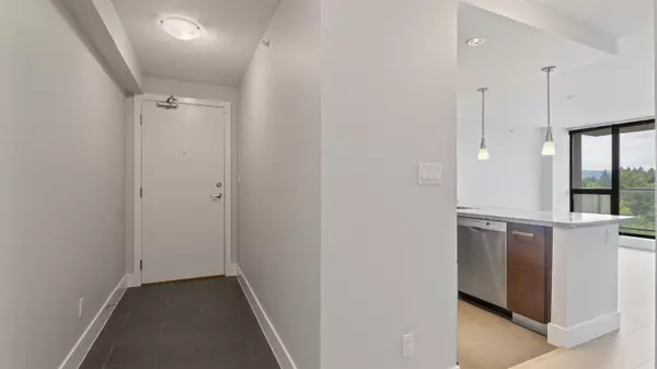 Coquitlam, BC V3B 0B8,2959 Glen DR #806