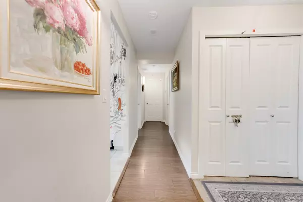 Burnaby, BC V5H 4V9,4788 Hazel ST #1503