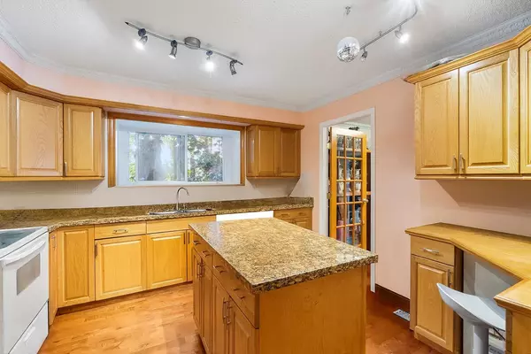 Coquitlam, BC V3C 3T3,3106 Mariner WAY