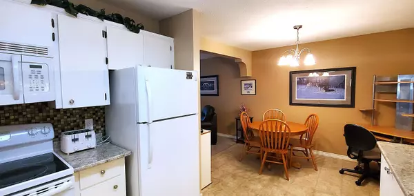 Abbotsford, BC V2S 2L8,33464 George Ferguson WAY #202