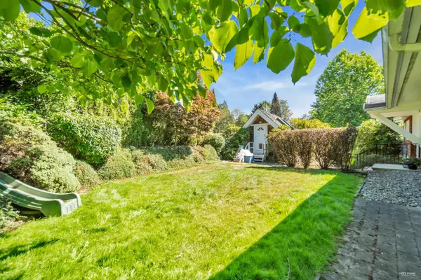 West Vancouver, BC V7V 4A1,2085 Westdean CRES