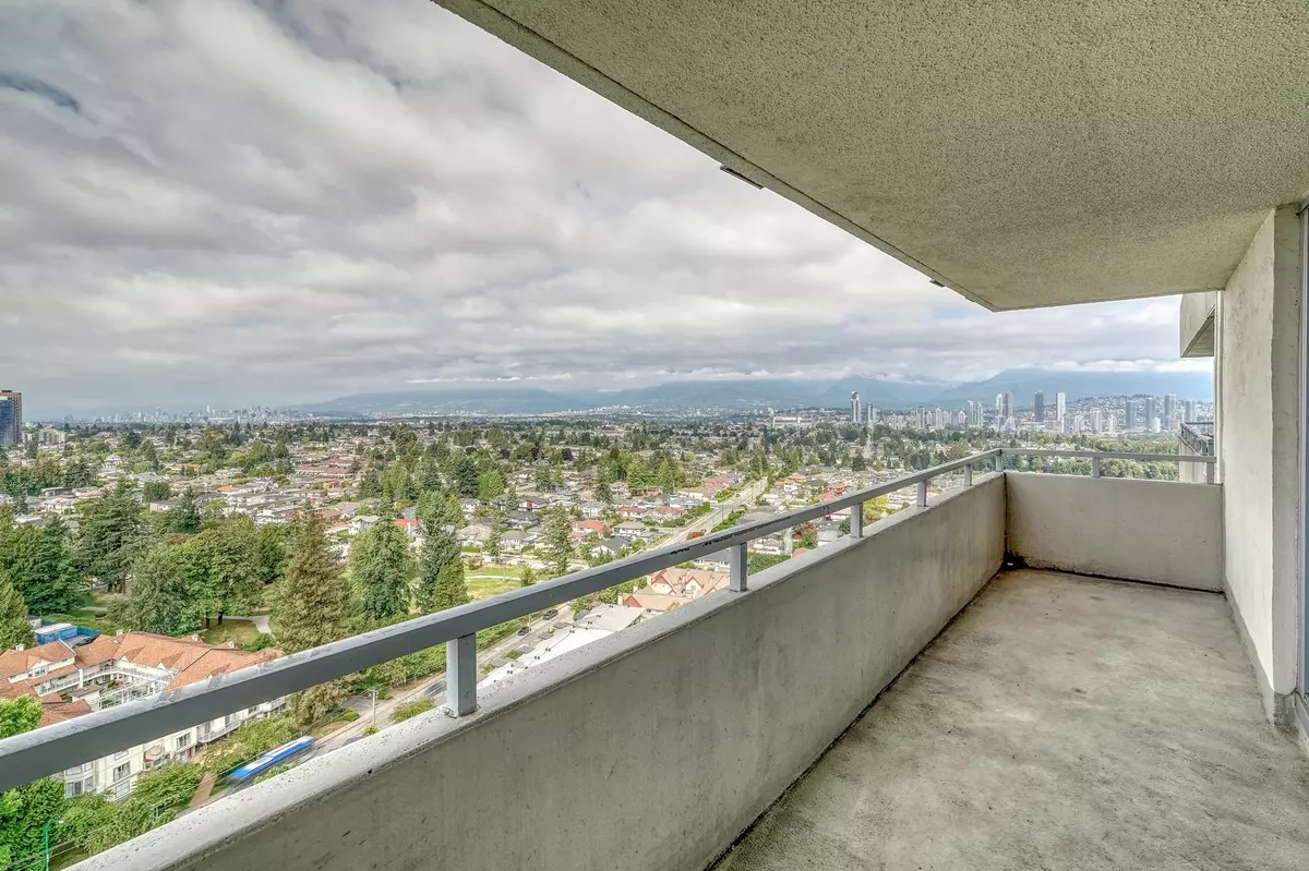 Burnaby, BC V5H 1K2,4160 Sardis ST #2003