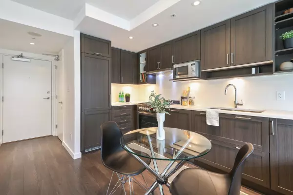 Vancouver, BC V5R 0E4,5665 Boundary RD #516