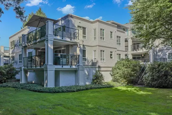 Langley, BC V3A 7Z2,20976 56 AVE #211