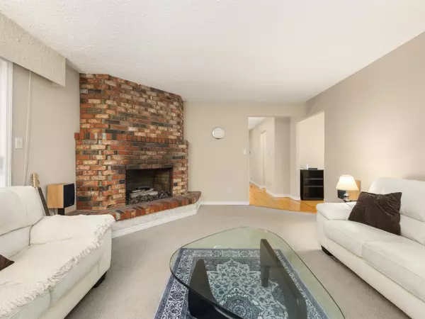 North Vancouver, BC V7P 2H4,1224 W 23rd ST