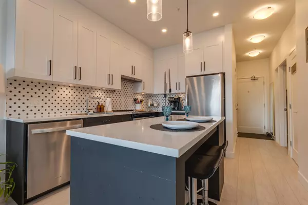 Surrey, BC V4N 6W7,18811 72 AVE #313