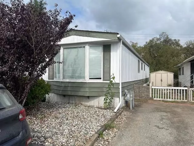 Abbotsford, BC V2S 7Y6,3300 Horn ST #55