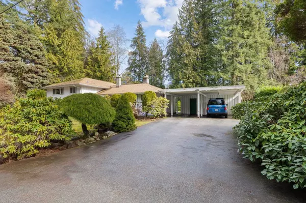 West Vancouver, BC V7S 1J8,350 St James CRES