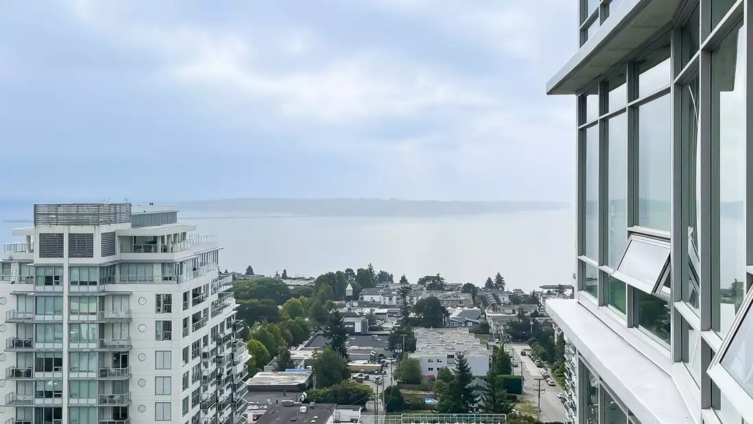 White Rock, BC V4B 0A3,15152 Russell AVE #1807