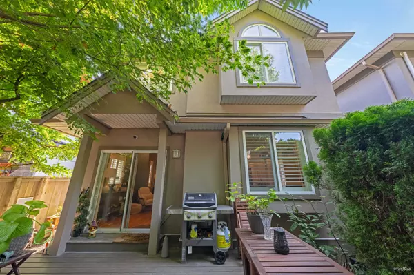 4018 Albert ST #3,  Burnaby,  BC V5C 2E3