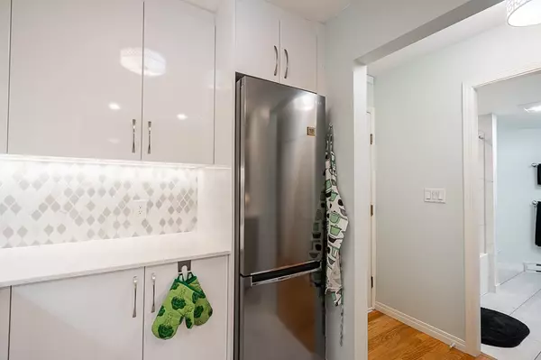 Port Coquitlam, BC V3B 1J5,2050 Coquitlam AVE #103