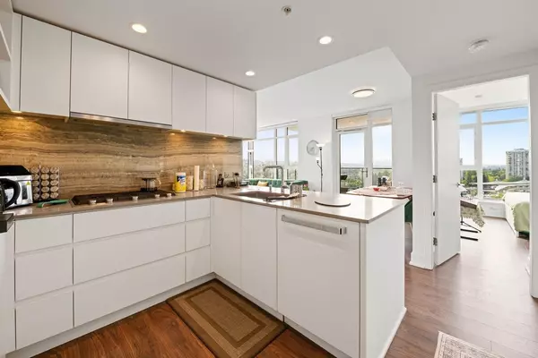 Coquitlam, BC V3K 6C3,450 Westview ST #808