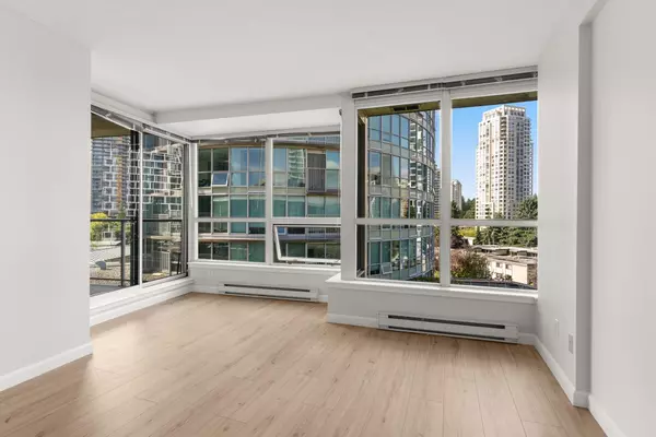 Burnaby, BC V5H 4V1,6028 Willingdon AVE #712