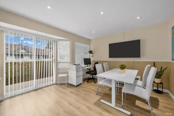 Surrey, BC V3R 9N6,9965 151 ST #12