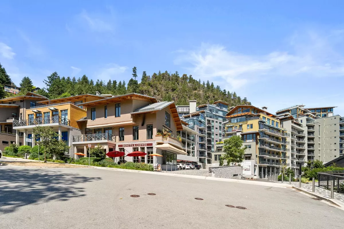 West Vancouver, BC V7W 0A4,6707 Nelson AVE #309