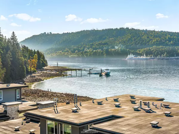 North Vancouver, BC V7G 0A6,3911 Cates Landing WAY #401