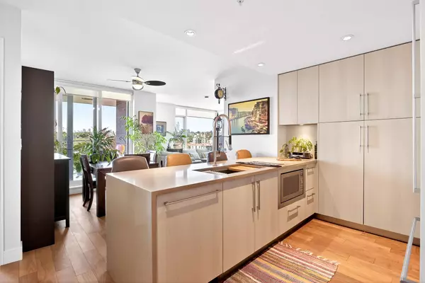 New Westminster, BC V3M 0J9,210 Salter ST #903