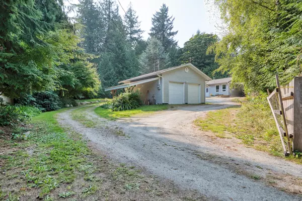Halfmoon Bay, BC V7Z 1A6,7955 Connor RD