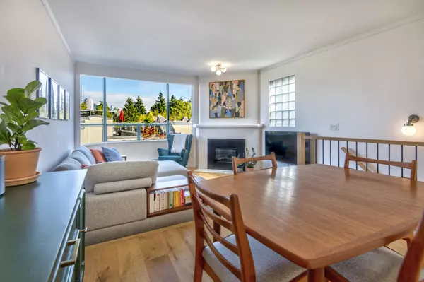 Vancouver, BC V5Z 1C4,939 W 7th AVE #15