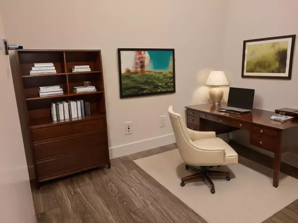 Vancouver, BC V6Z 0E3,1283 Howe ST #2501