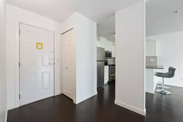 Langley, BC V3A 3V2,20245 53 AVE #307