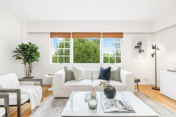 Vancouver, BC V6K 1A9,2890 Point Grey RD #320