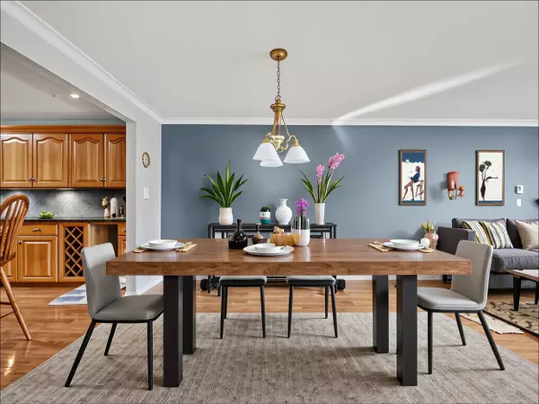 White Rock, BC V4B 4C3,1450 Merklin ST #103