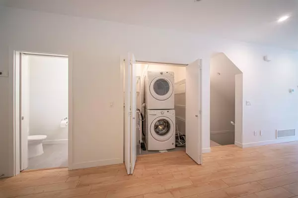 Maple Ridge, BC V2X 3N2,22810 113 AVE #2