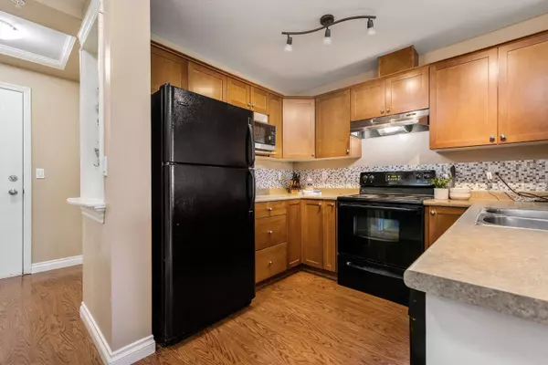 Chilliwack, BC V2P 4E2,8955 Edward ST #302