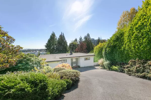West Vancouver, BC V7T 1M3,940 Keith RD