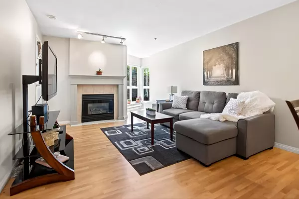 Langley, BC V3A 3V2,20245 53 AVE #201