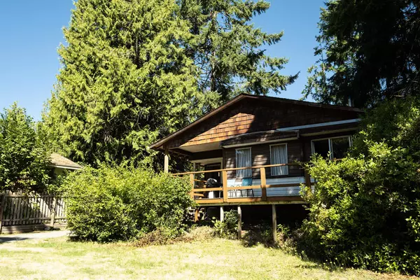 Gibsons, BC V0N 1V3,1022 Fairview RD