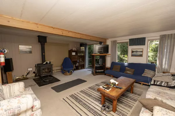 Gibsons, BC V0N 1V3,1022 Fairview RD