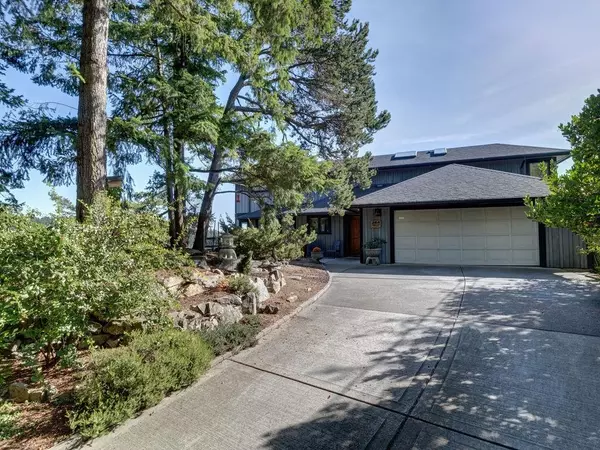 Gibsons, BC V0N 1V8,264 Arbutus Reach