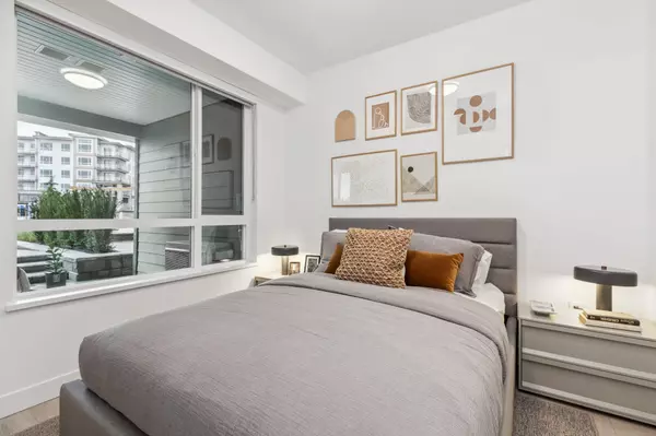 Tsawwassen, BC V4M 0G6,2463 Rabbit DR #204