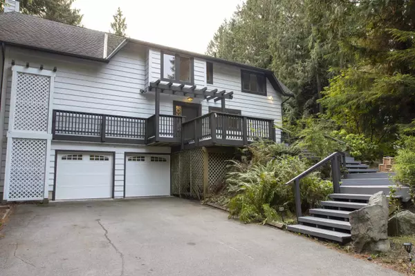 Squamish, BC V0N 1T0,40774 Thunderbird RDG